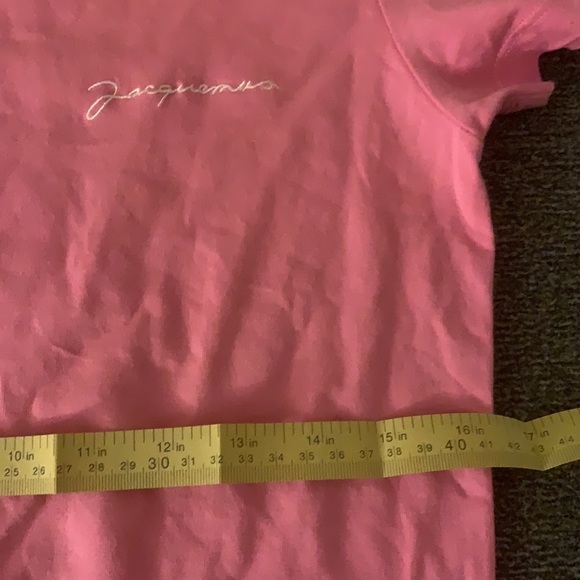 Embroidered logo t-shirt
- Fitted shape
- Ribbed crew neck
- Logo on the chest - Picture 9 of 14